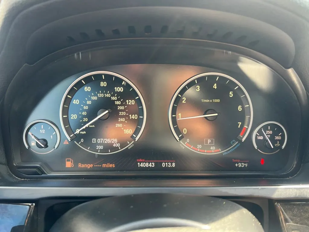 BMW 7 Series photo 6