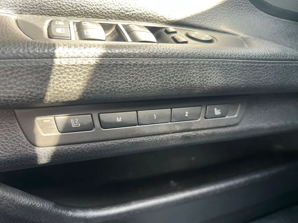 BMW 7 Series photo 41