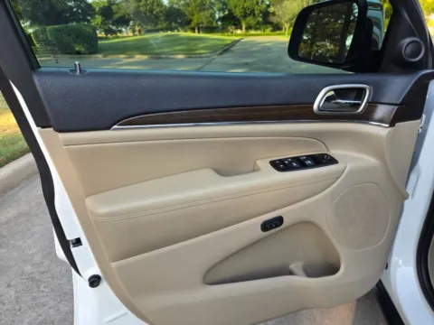 More photos of 2015 Jeep Grand Cherokee Limited Sport Utility 4D at JT Wholesale Auto, Inc., OK