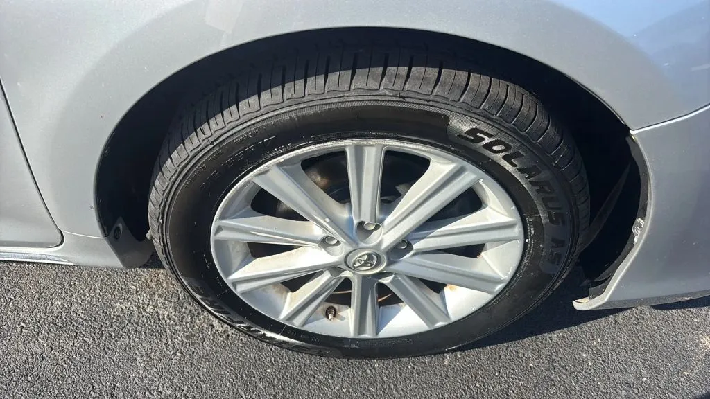Toyota Camry photo 31