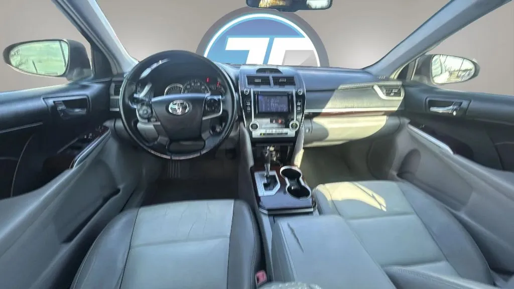 Toyota Camry photo 26