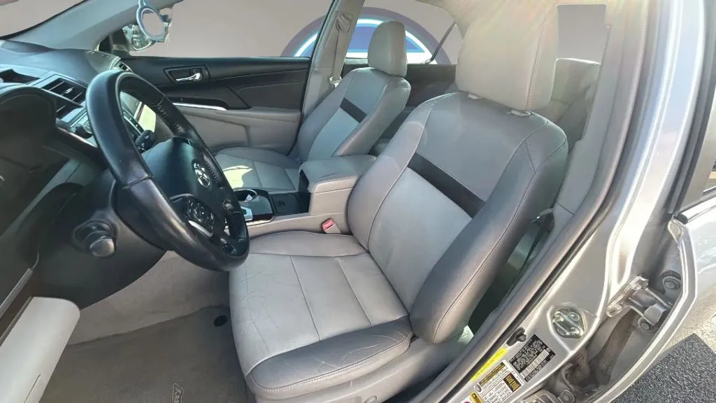 Toyota Camry photo 22