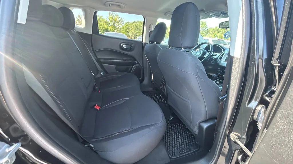 Jeep Compass photo 26