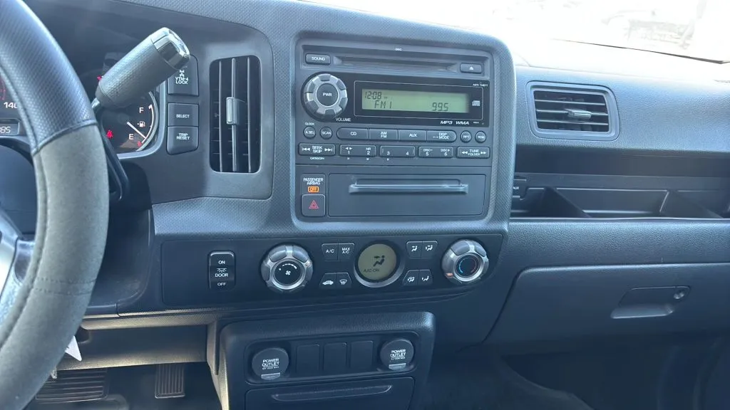 Honda Ridgeline photo 16