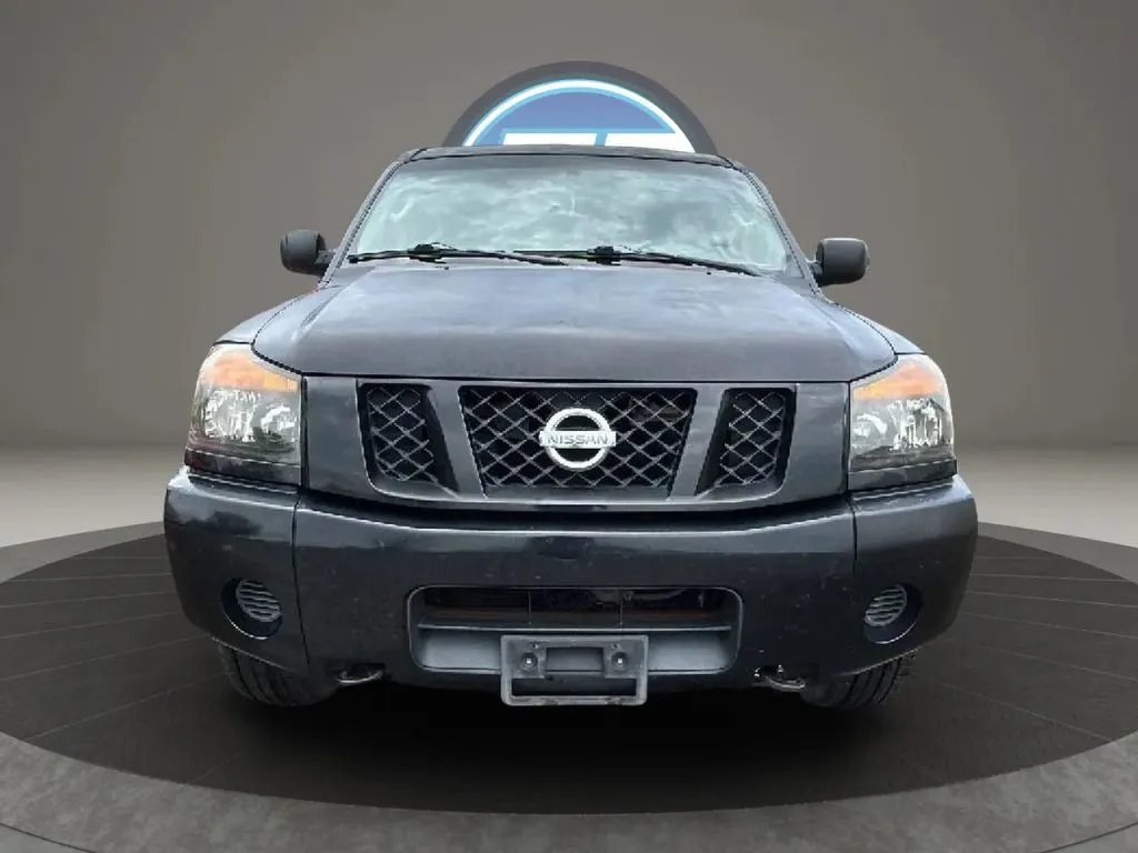 Nissan Titan photo 19