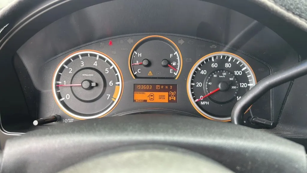 Nissan Titan photo 6