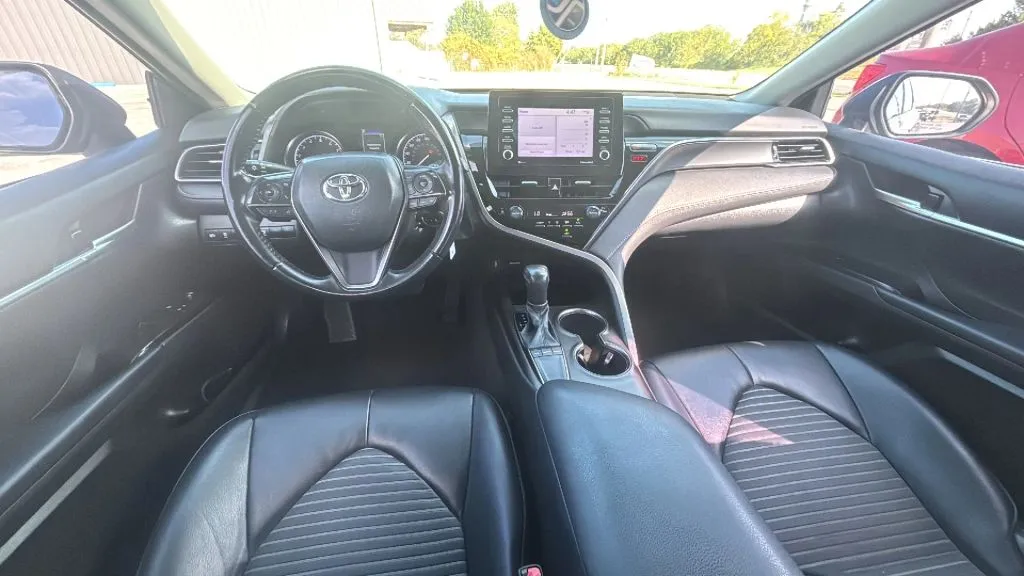 Toyota Camry photo 25
