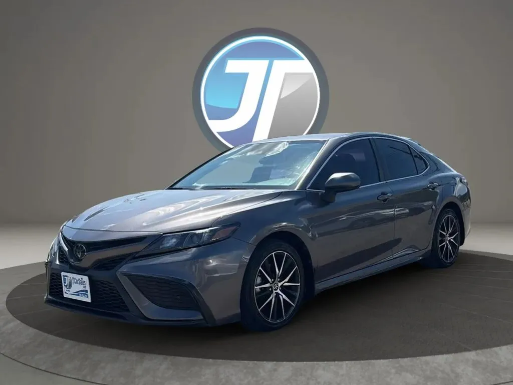 Toyota Camry photo 17