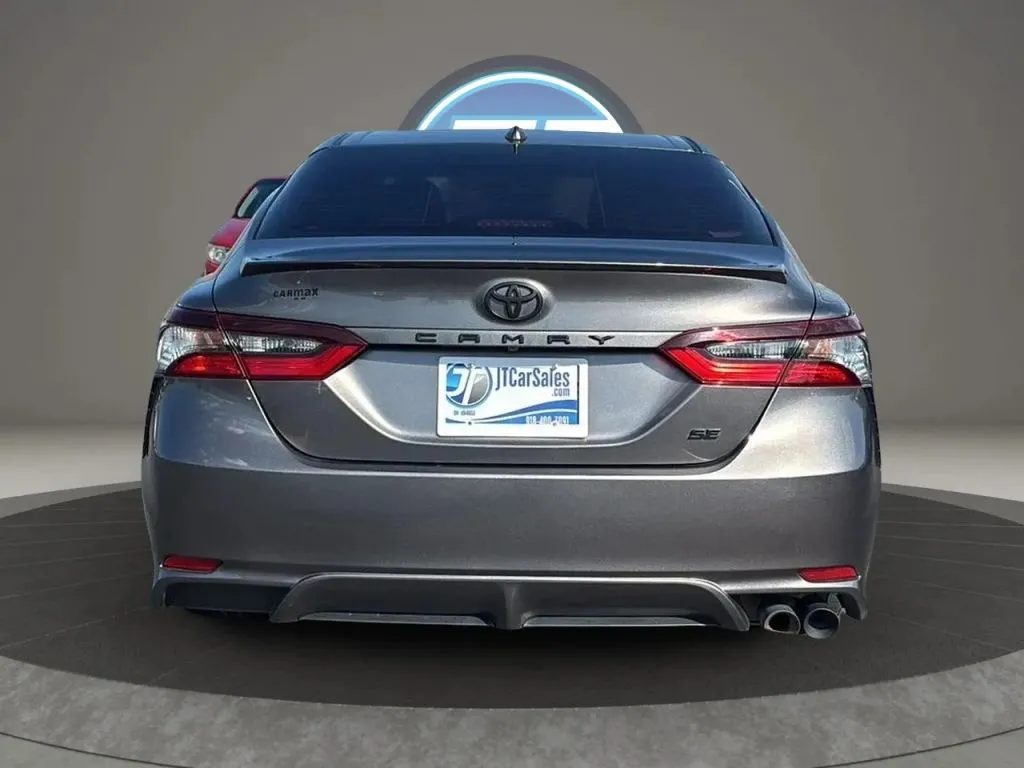 Toyota Camry photo 12