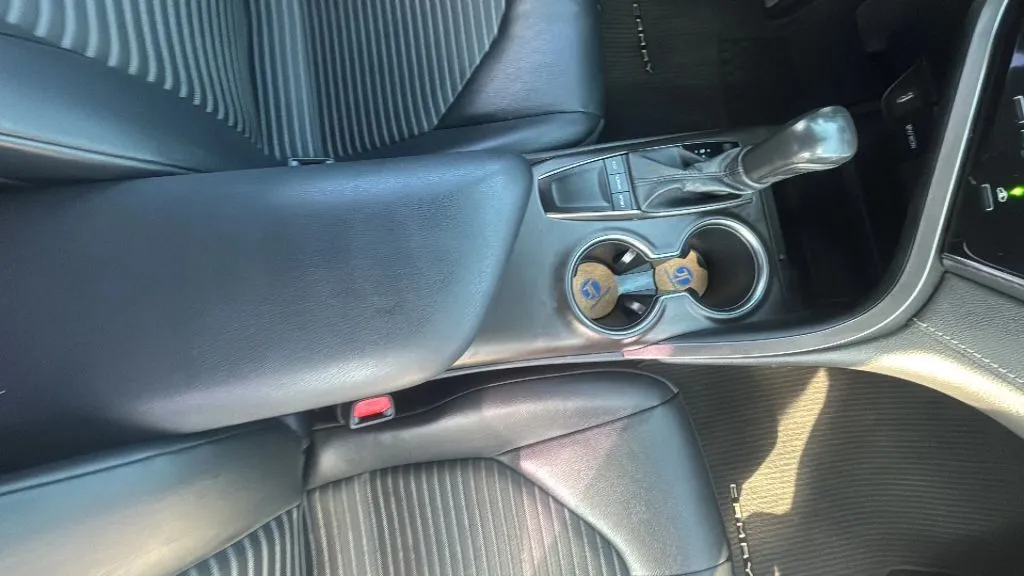 Toyota Camry photo 15