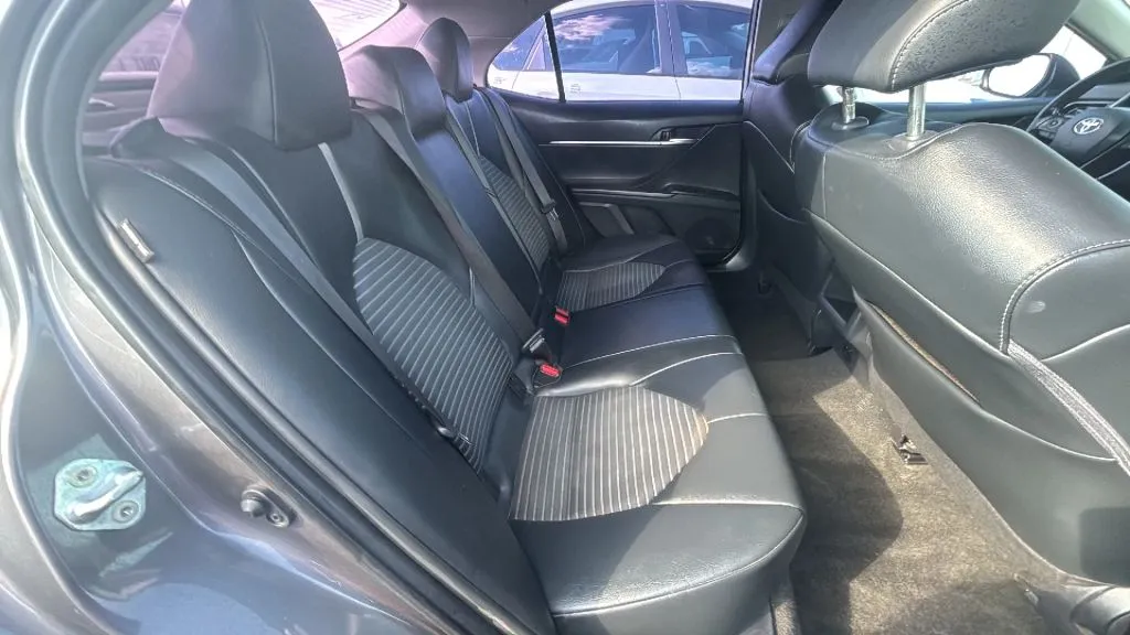 Toyota Camry photo 24