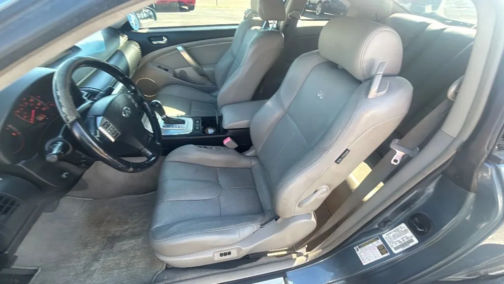 Infiniti G photo 22