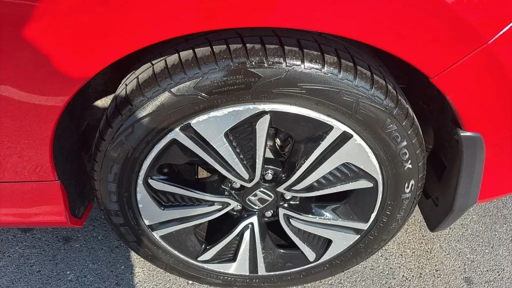 Honda Civic photo 36