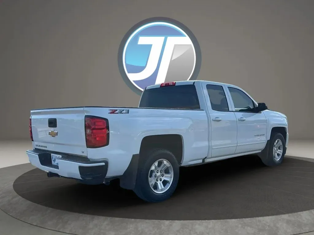 Chevrolet Silverado photo 9