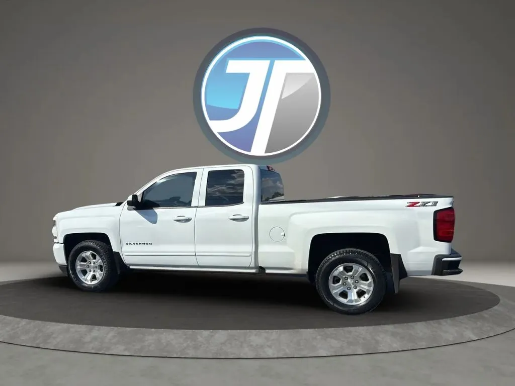 Chevrolet Silverado photo 21