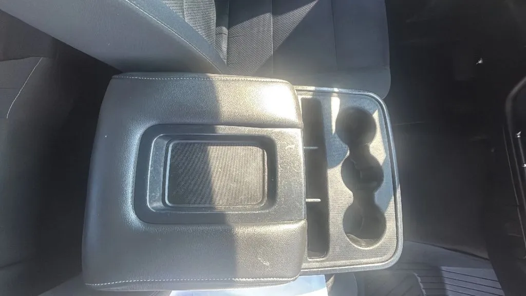 Chevrolet Silverado photo 29