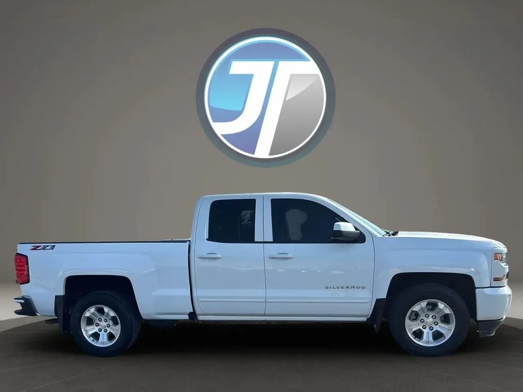 Chevrolet Silverado photo 7