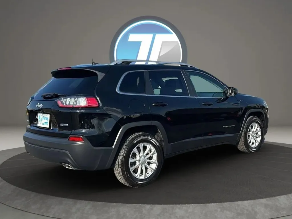 Jeep Cherokee photo 9