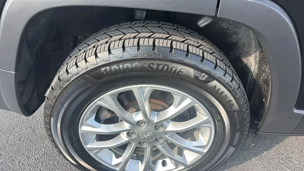 Jeep Cherokee photo 34