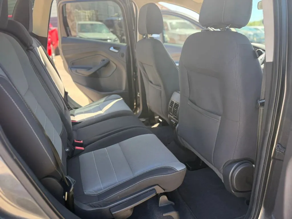 Ford Escape photo 14