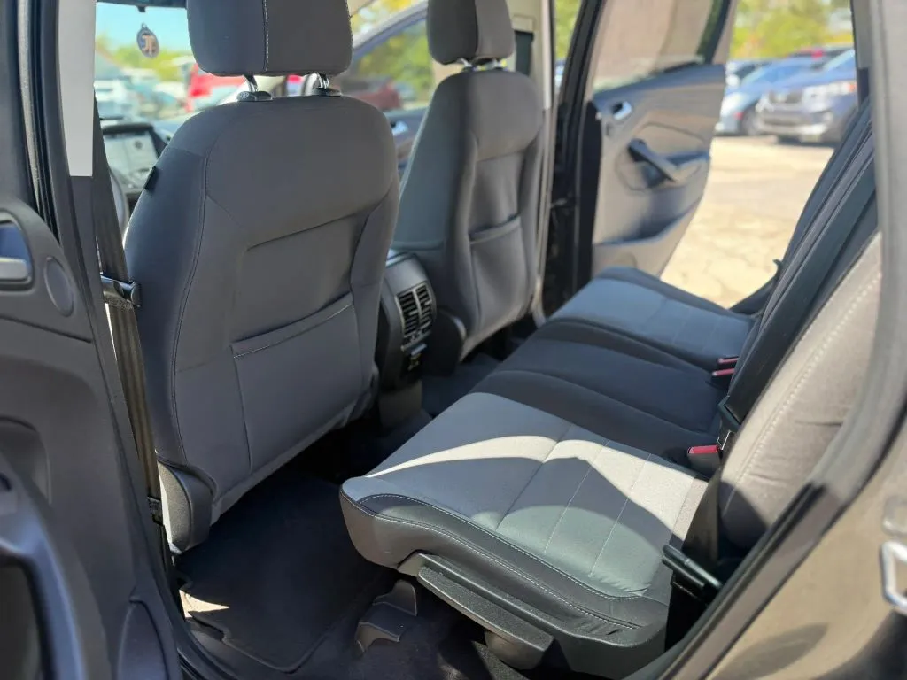 Ford Escape photo 6