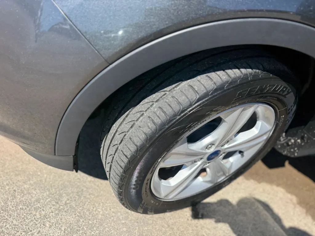 Ford Escape photo 15