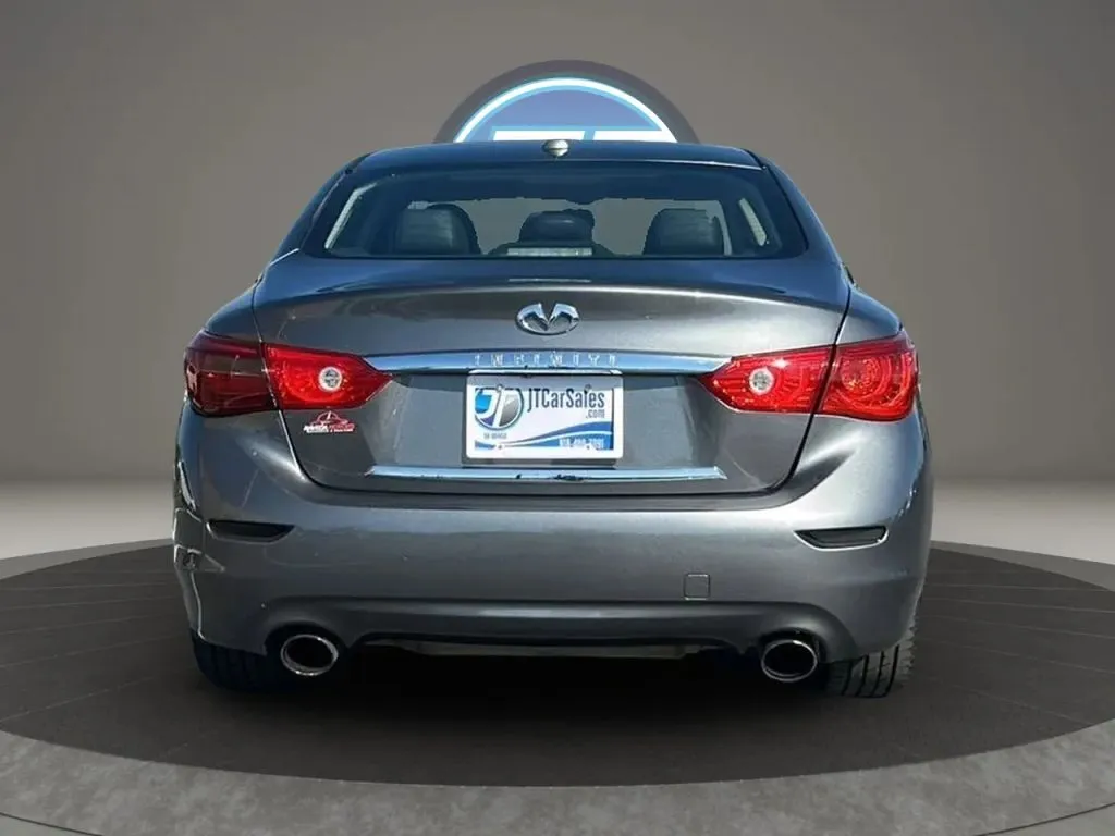 Infiniti Q50 photo 18