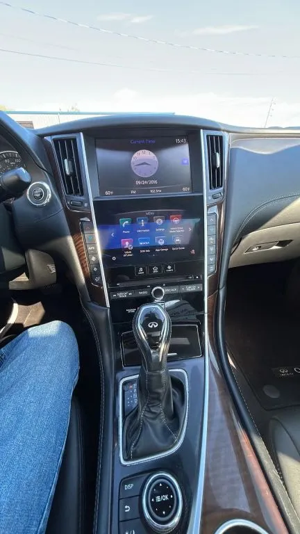 Infiniti Q50 photo 28