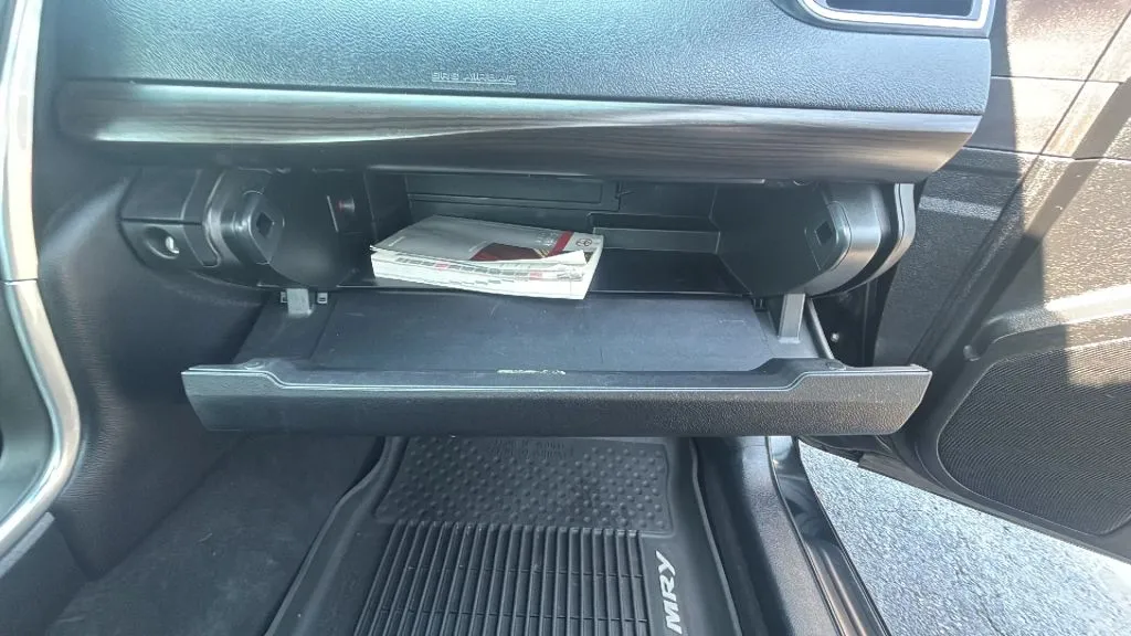 Toyota Camry photo 26
