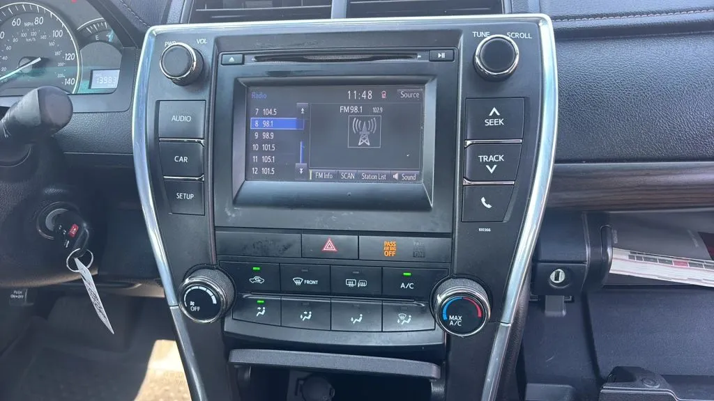 Toyota Camry photo 12