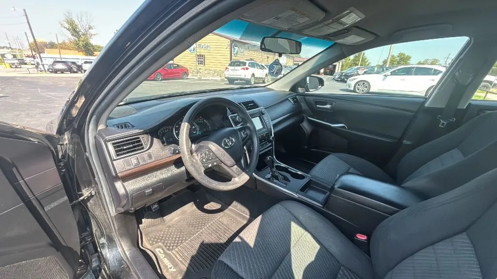 Toyota Camry photo 22