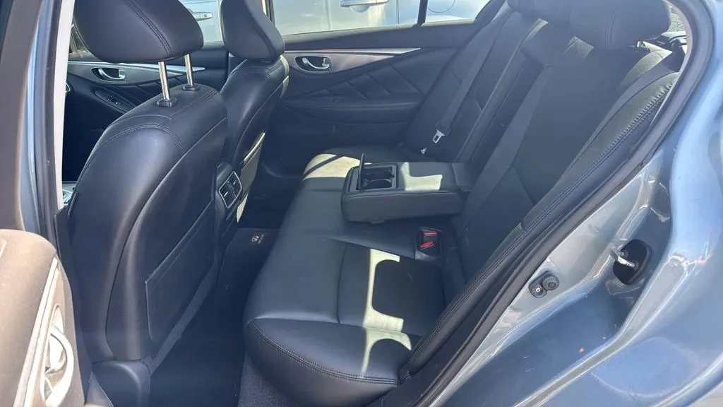 Infiniti Q50 photo 3