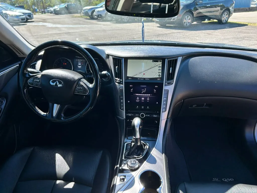 Infiniti Q50 photo 35