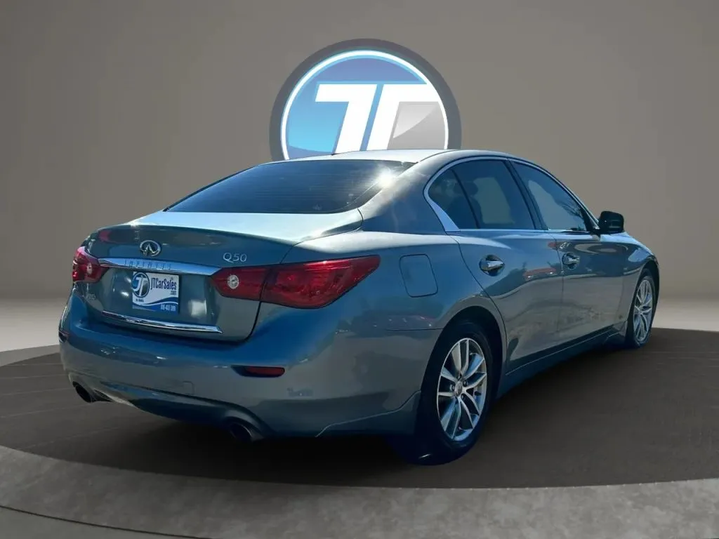 Infiniti Q50 photo 12