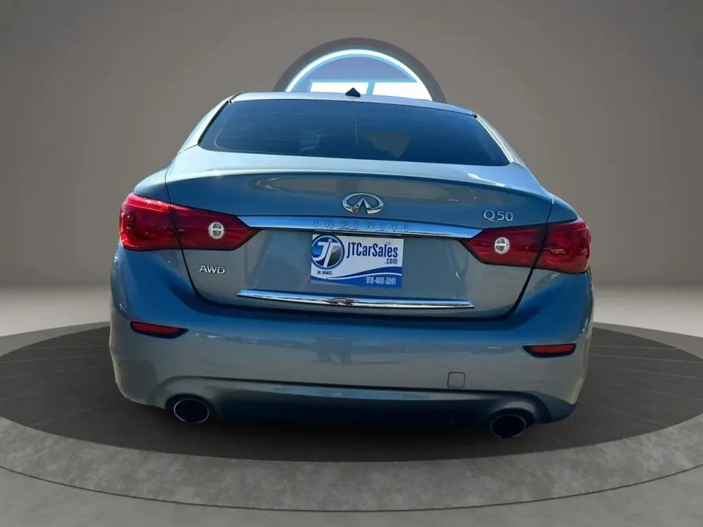 Infiniti Q50 photo 9
