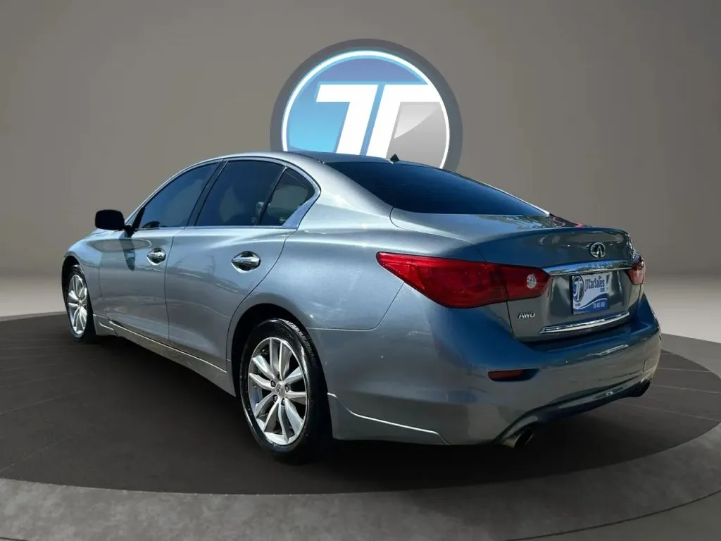 Infiniti Q50 photo 7
