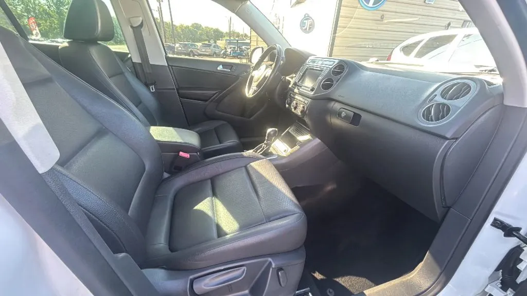 Volkswagen Tiguan photo 2