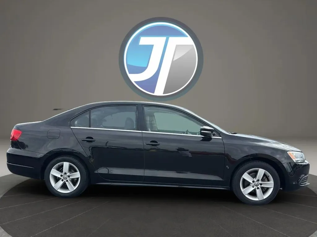 Volkswagen Jetta photo 7
