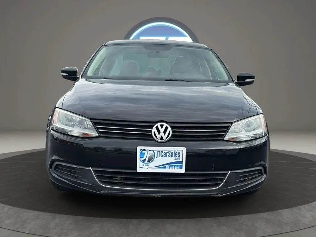 Volkswagen Jetta photo 4