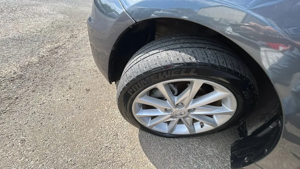 Toyota Prius V photo 26