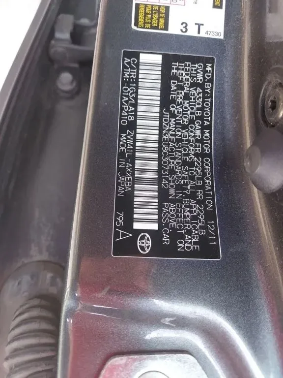 Toyota Prius V photo 18