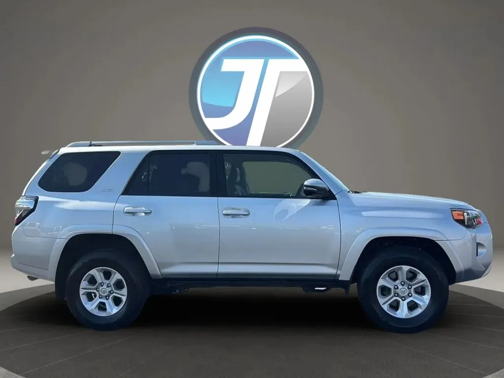 Toyota 4Runner photo 7