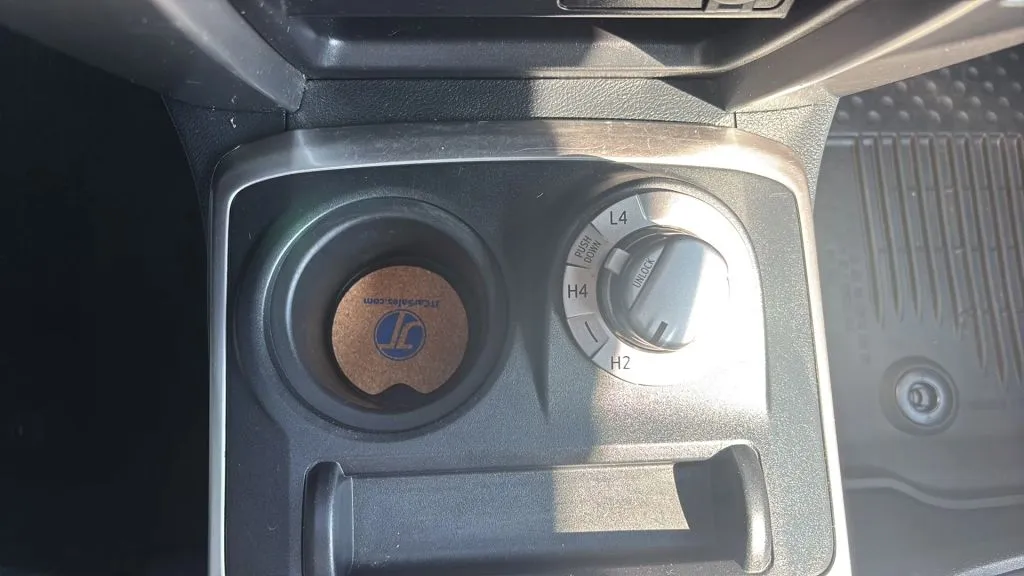 Toyota 4Runner photo 16