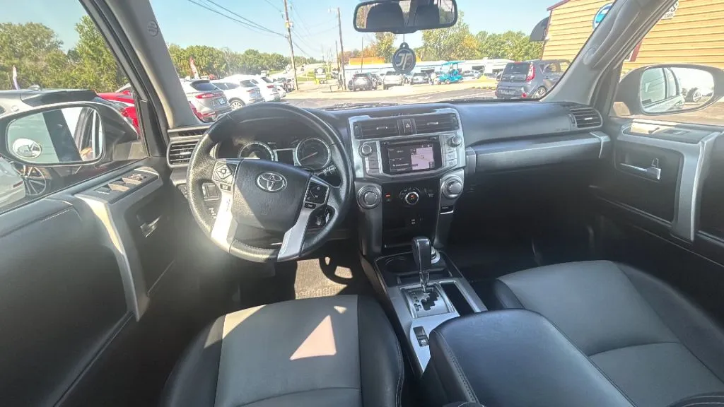 Toyota 4Runner photo 31