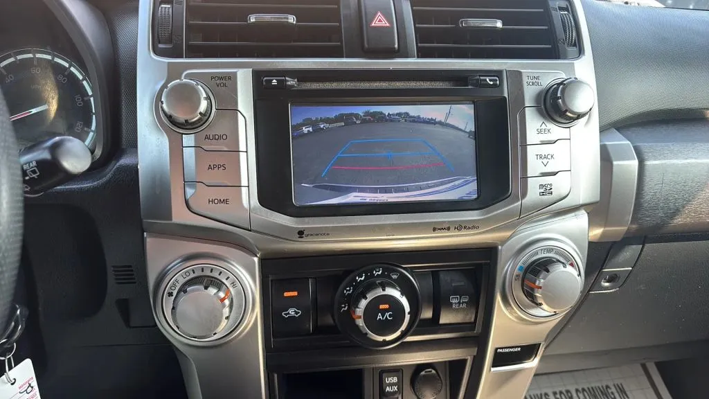 Toyota 4Runner photo 11