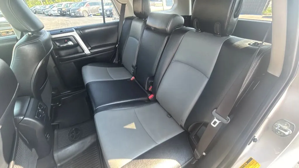 Toyota 4Runner photo 30