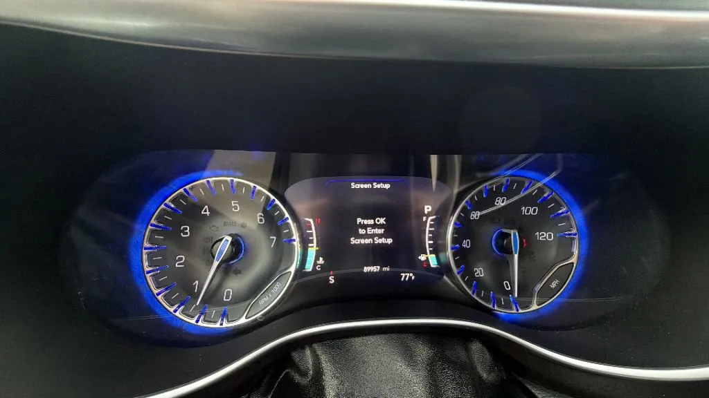 Chrysler Pacifica photo 53