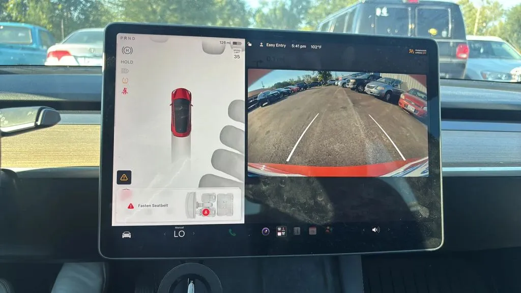 Tesla Model 3 photo 8