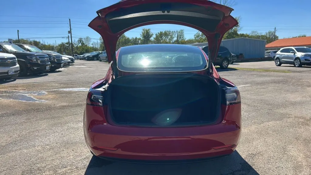 Tesla Model 3 photo 34