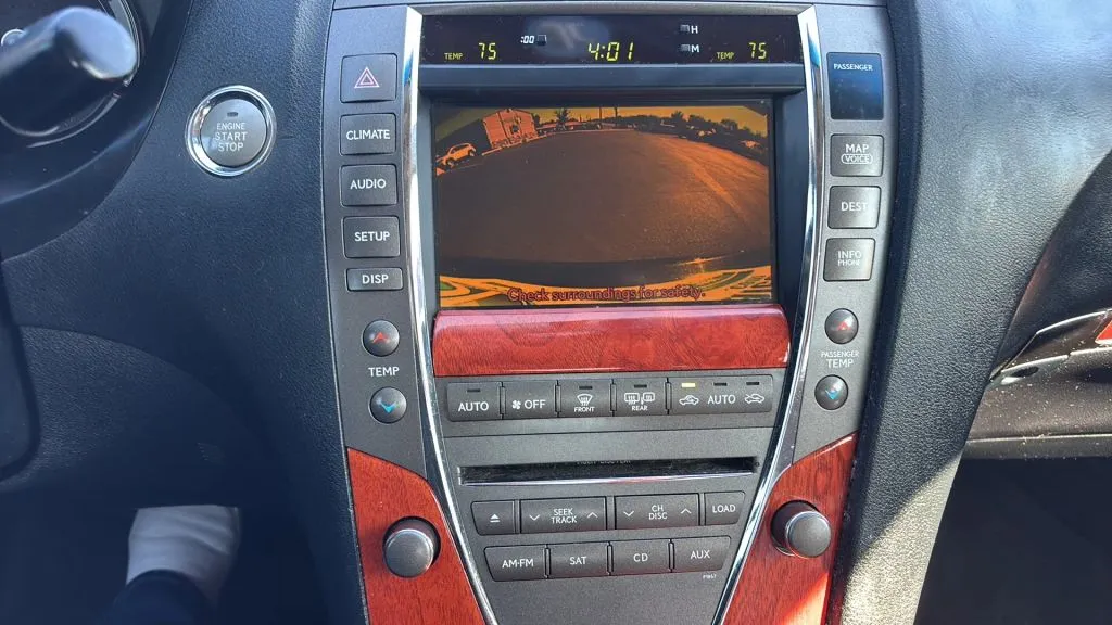 Lexus ES photo 33